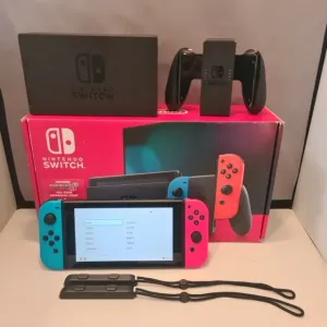 Nintendo Switch Console V2 *Boxed*