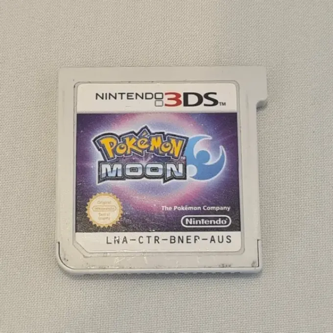 Pokemon Moon Loose
